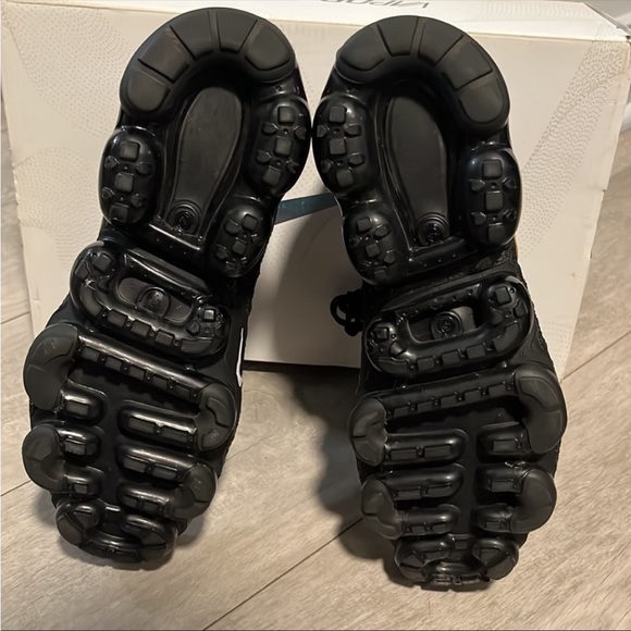 Nike Vapormax Flyknit 2 - Picture 6 of 16